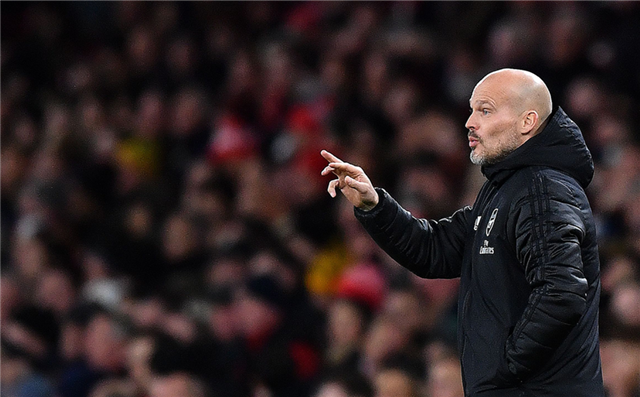 开云体育app下载-包含转折点！西汉姆更衣室发声，法国杯冲刺阶段攻防权衡，震撼外界，阵容厚度经受考验的词条